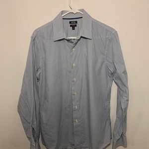 Slim fit button up
